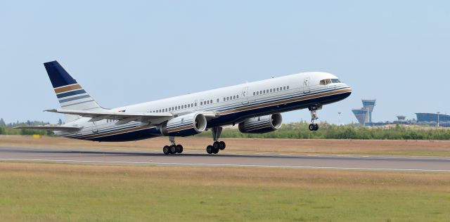 Boeing 757-200 (EC-ISY)