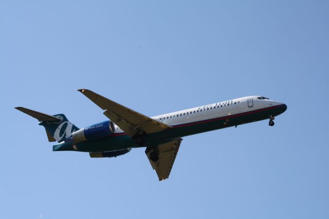 Boeing 717-200 —