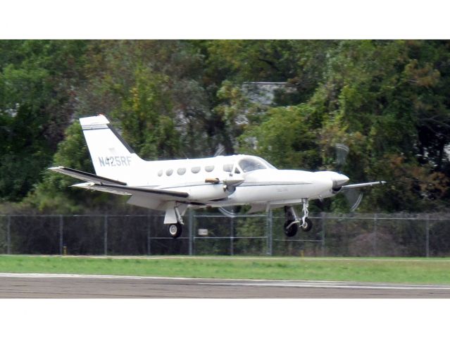 Cessna Conquest 1 (N425RF) - Perfect approach runway 08.