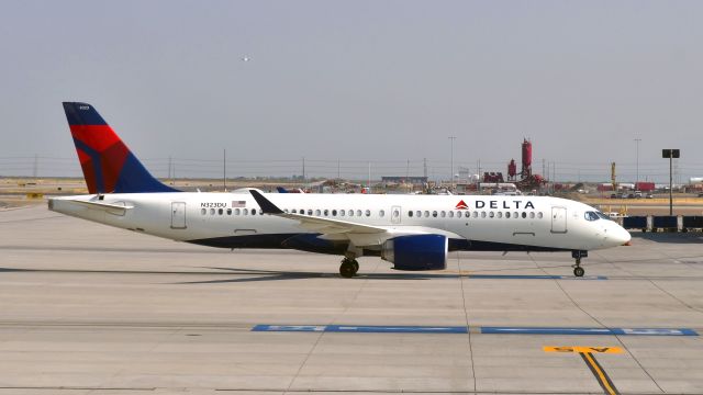 Airbus A220-300 (N323DU) - Delta Air Lines Airbus A220-300 N323DU