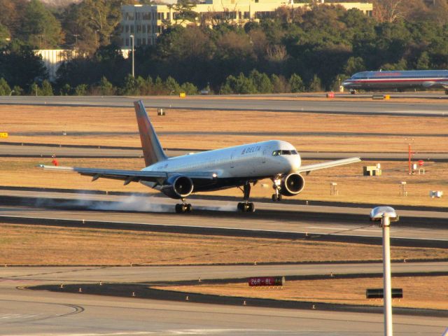 Boeing 757-200 (N6708D)