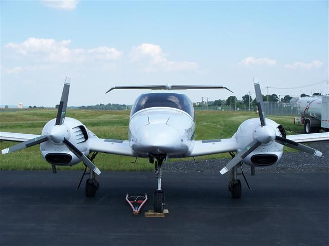 Diamond Twin Star (N499TS) - N499TS