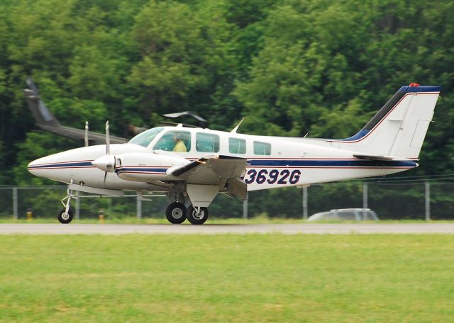 Beechcraft Baron (58) (N3692G)