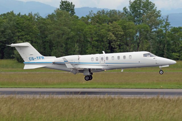 Learjet 45 (CS-TFR)