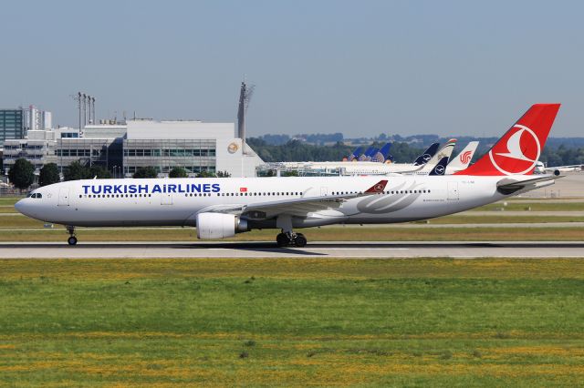 Airbus A330-300 (TC-LND)