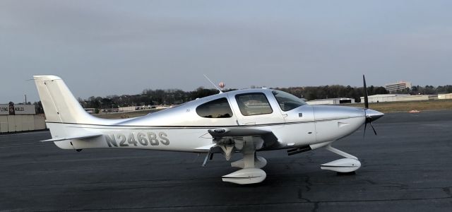 Cirrus SR-20 (N246BS)