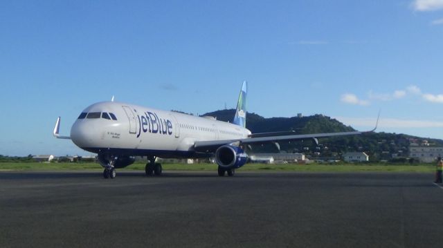 Airbus A321 (N964JT)