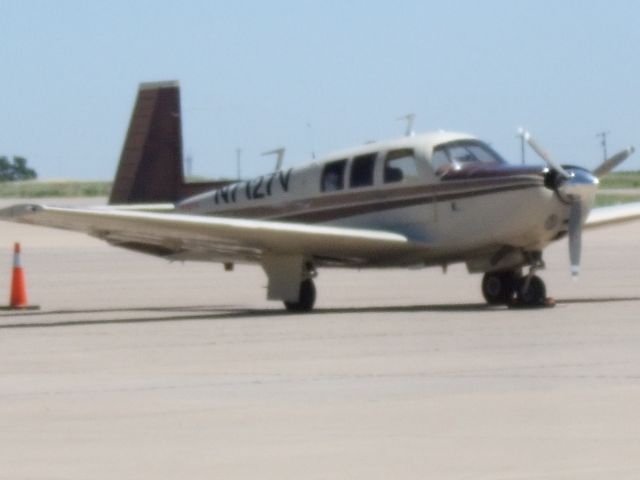 Mooney M-20 Turbo (N7127V)