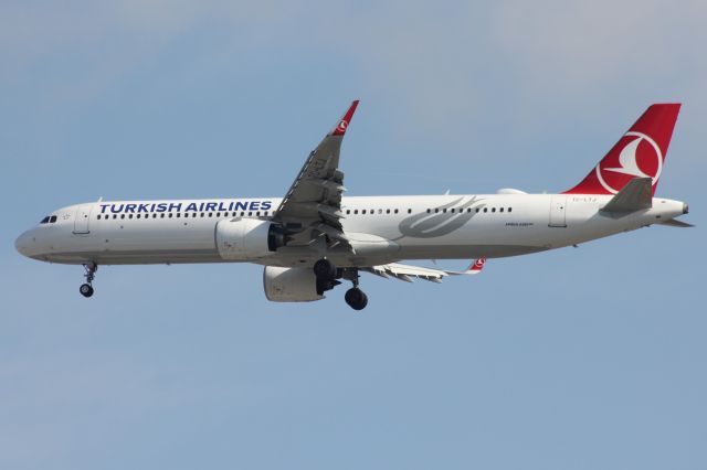 Airbus A321neo (TC-LTJ)