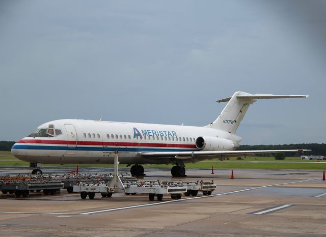 Douglas DC-9-10 (N783TW) - Rare visitor to JAN! Baby-nine!