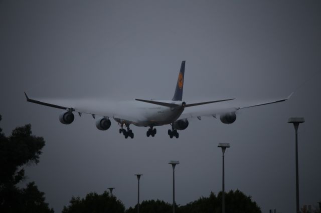 Airbus A340-600 (D-AIHT)