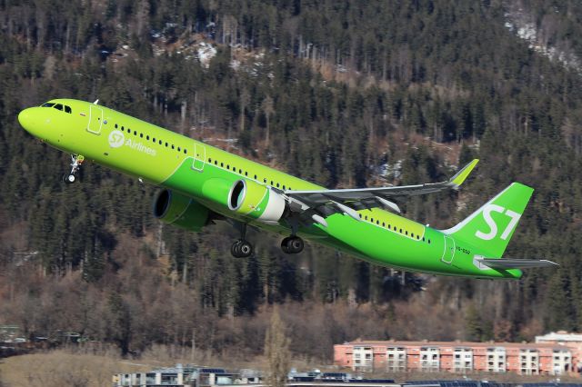 Airbus A321neo (VQ-BGR)