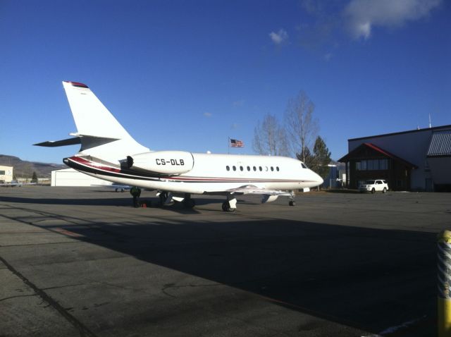 Dassault Falcon 2000 (CS-DLB)