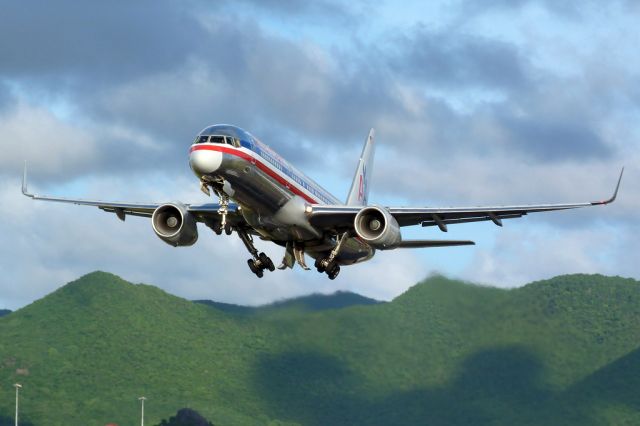 Boeing 757-200 (N679AN)