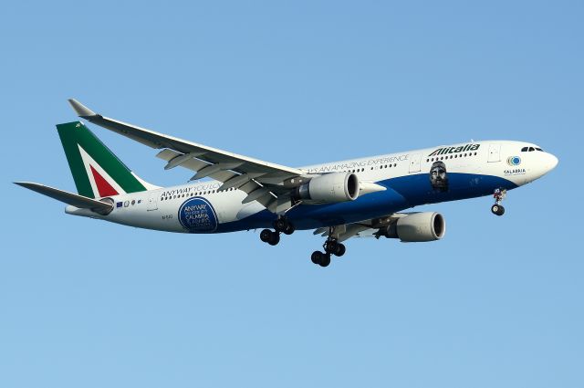 Airbus A330-200 (EI-EJG) - Alitalia A330 in new  Calabria paint scheme arriving on 27