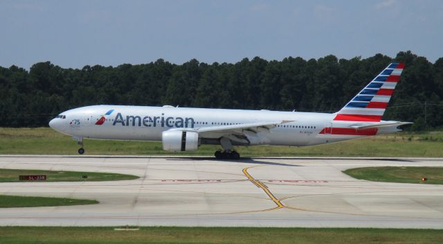 Boeing 777-200 (N751AN) - The Al Blackman tribute 777 makes it way to RDU only a few days after the commemoration.  Neat! (First photo in the database of the new tribute logo, too!)