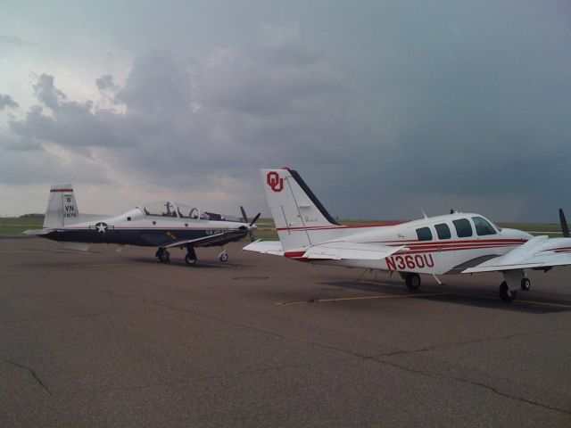 Beechcraft Baron (58) (OUA36)