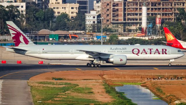 Boeing 777-200 (A7-BAZ)