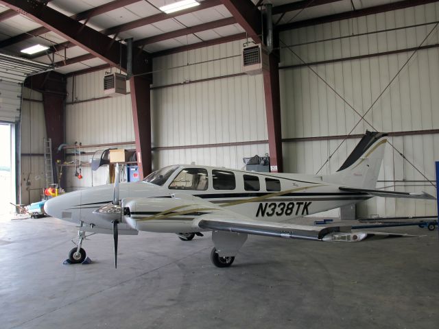 Beechcraft Baron (58) (N338TK) - A nice 58 Baron.