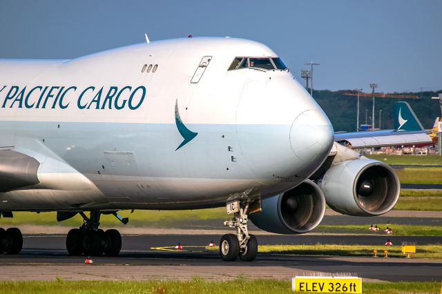 Boeing 747-400 (B-LIC)