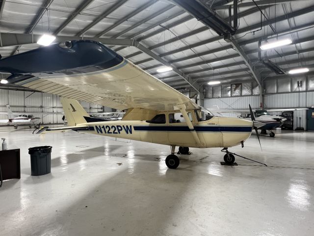 Cessna Skyhawk (N122PW) - N122PW resting in the Kal Aero flight instruction hangar 