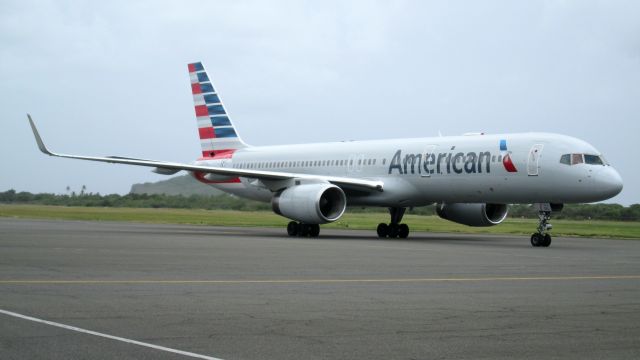 Boeing 757-200 (N176AA)