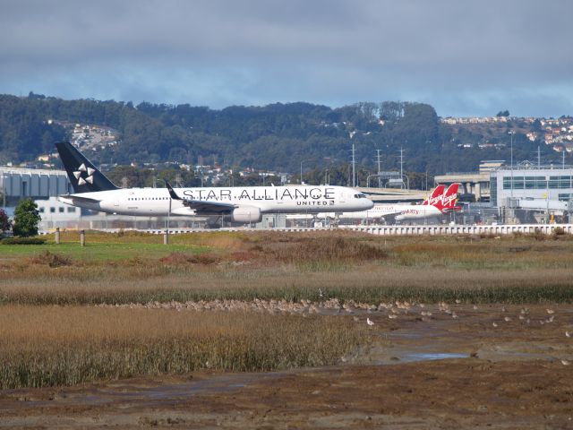 N14120 — - United Flight 1668 about to takeoff from SFO to EWR