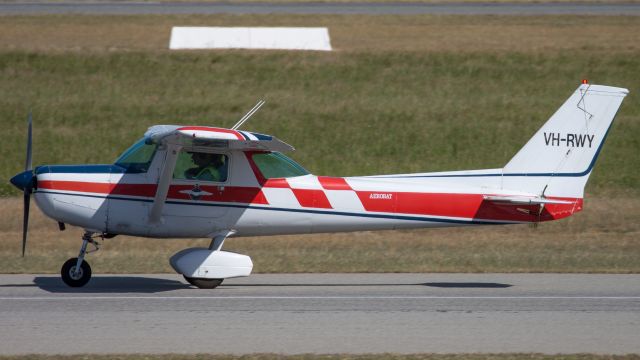 Cessna 152 (VH-RWY)
