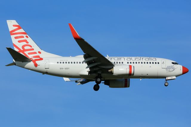 Boeing 737-700 (VH-VBY)