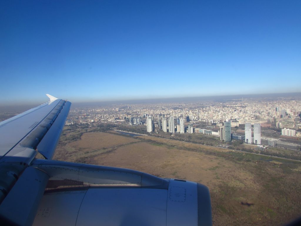 Airbus A320 (CC-BAM) - ON FINAL APPROACH TO AEROPARQUE JORGE NEWBERY