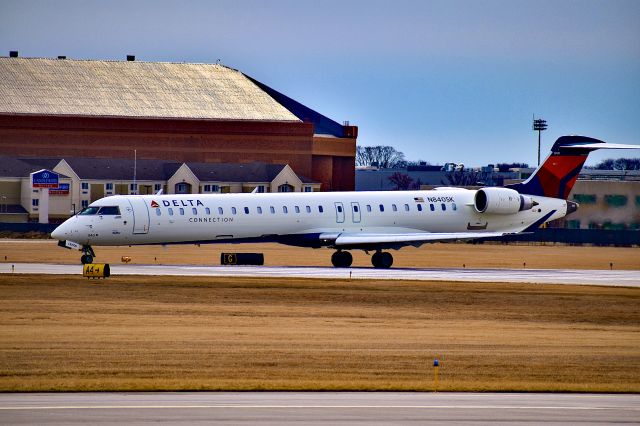 N840SK — - Lineup runway 36