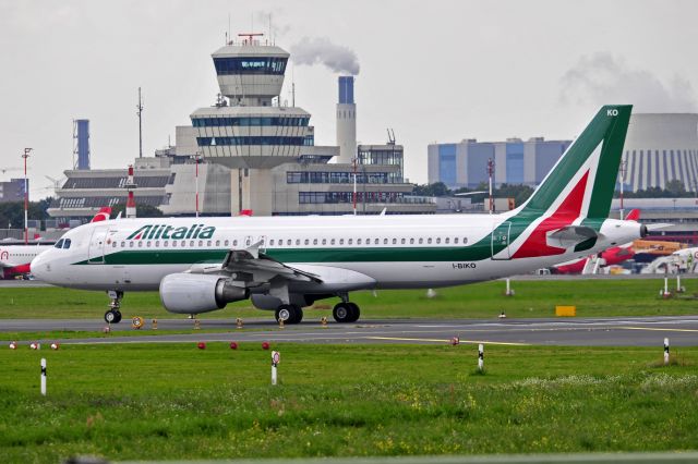 Airbus A320 (I-BIKO) - Alitalia is by Taging off to Roma, Italy.  The Plane is empty. Pope Banedikt XVI, speaks for 70 thousand people in Berlin-Olympiastadion.  Berlin, Germany 22.09.2011