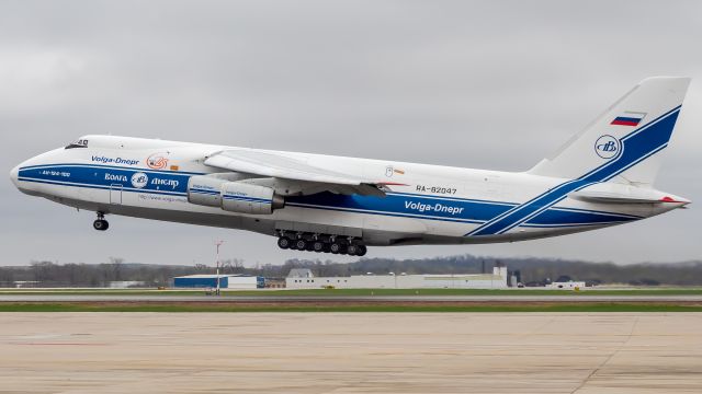 Antonov An-124 Ruslan (RA-82047)