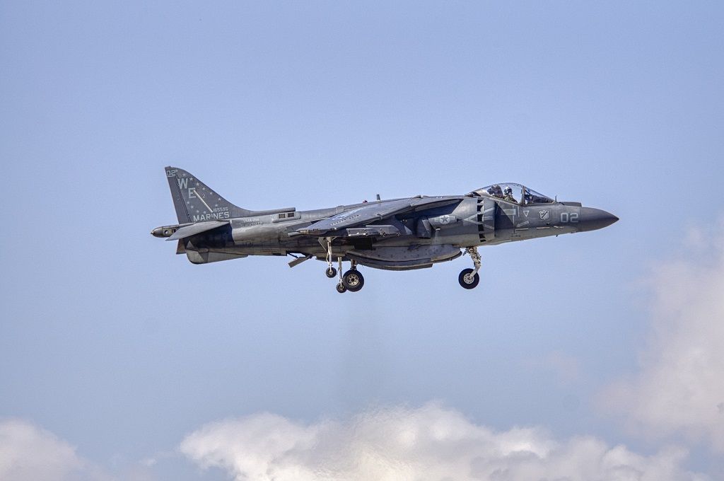 16-5595 — - 165595 McDonnell Douglas AV-8B Harrier II from VMA-214  at MCAS Yuma Air Show 02/2015