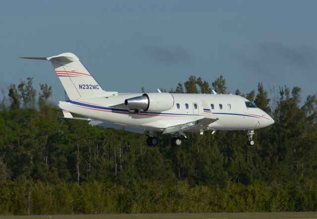 Canadair Challenger (N232MC)