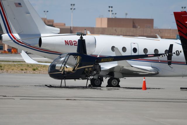 Robinson R-22 (N223KC)