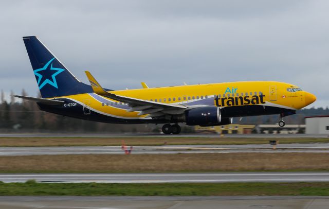 Boeing 737-700 (C-GTQP) - Departing As TSC544 For Cancun