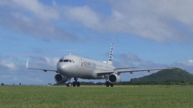 Airbus A321 (N903AA)