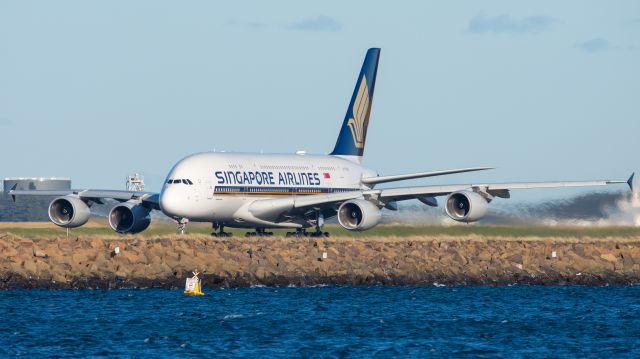 Airbus A380-800 (9V-SKZ)