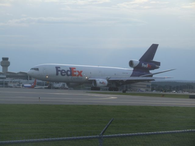 McDonnell Douglas DC-10 (N390FE)