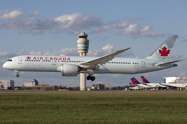 Boeing 787-9 Dreamliner (C-FGEO) - Cargo charter