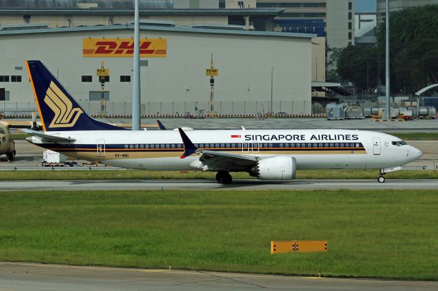 Boeing 737 MAX 8 (9V-MBI)