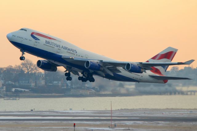 Boeing 747-400 (G-CIVA) - Speedbird 29 Golf lifting off of 33L