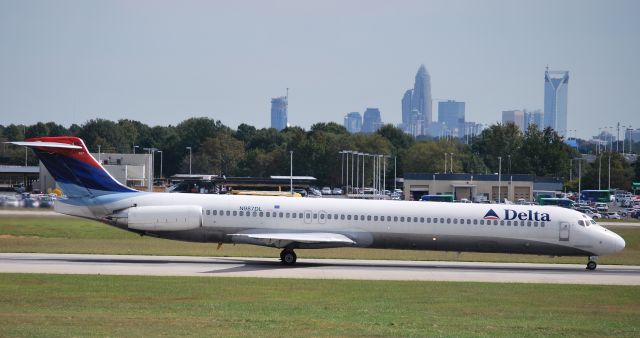 McDonnell Douglas MD-88 (N987DL) - Rolling down runway 18C - 10/4/09