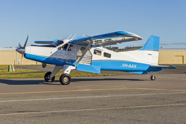 De Havilland Canada DHC-2 Mk1 Beaver (VH-AAX) - de Havilland Canada DHC-2-A1 Wallaroo (VH-AAX) taxiing at Wagga Wagga Airport, wearing a fresh paint scheme.