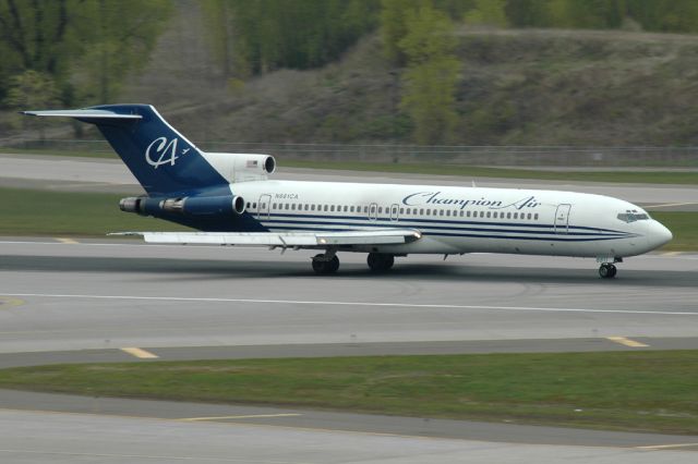 BOEING 727-200 (N681CA)