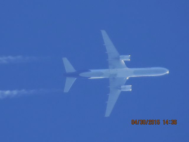 Boeing 757-200 (N921FD)