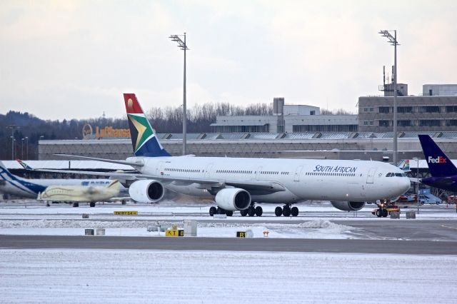 Airbus A340-600 (ZS-SNE)