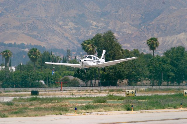 Piper Cherokee (N8258S)