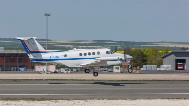 Beechcraft Super King Air 200 (F-GMLT)